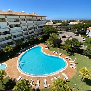 vilamoura-sea-views-top-floor-apartment.hotelaalgarve.com/