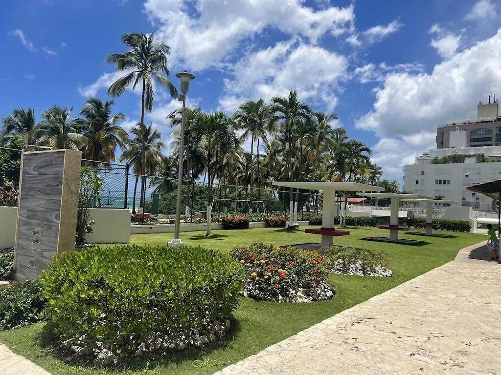 Relaxing Beach Condo-5 Mins From Airport San Juan Apartamento